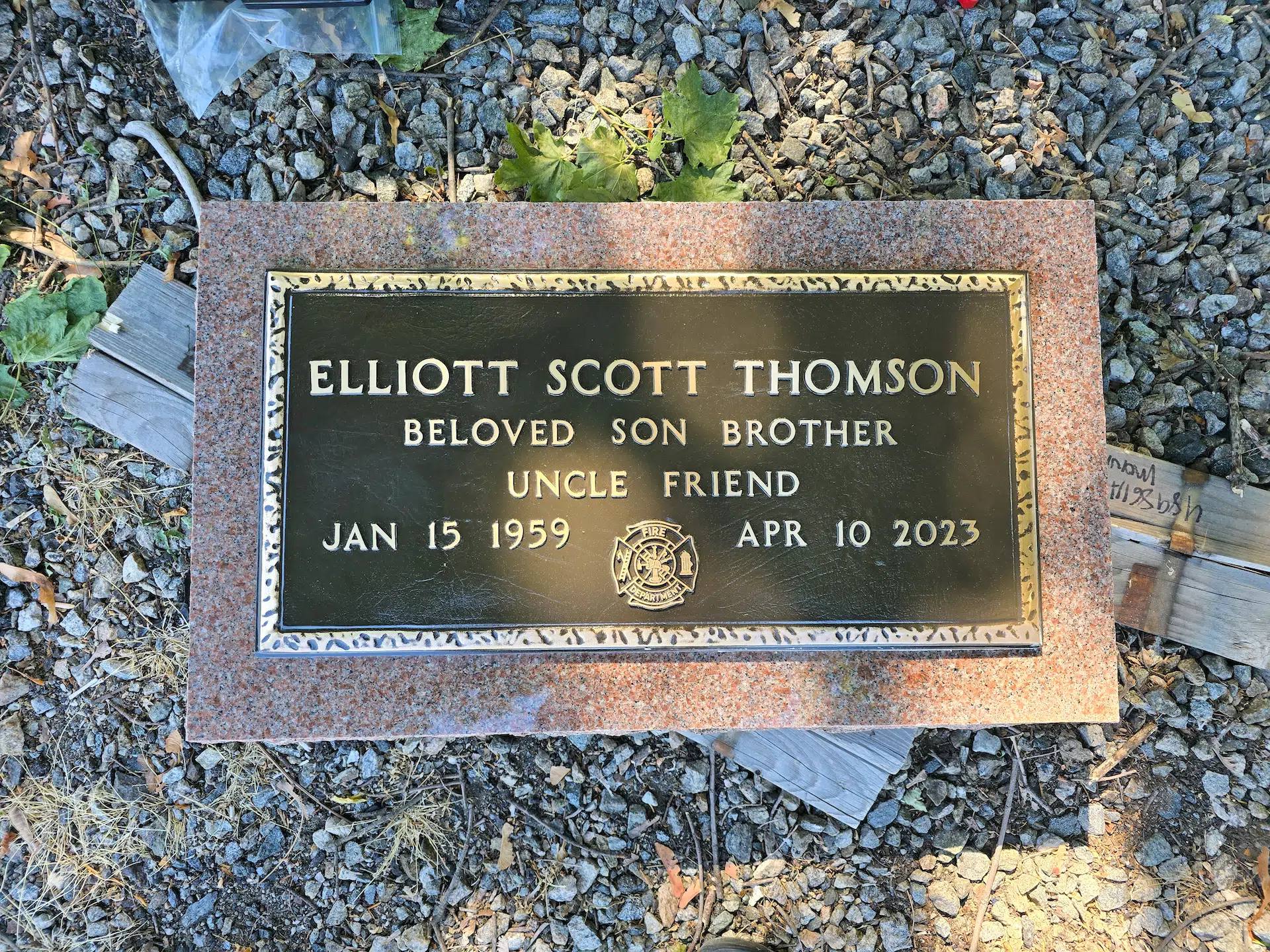 Bronze Burial Plaque hand-carved by Burial Plaque Shop in NJ — image 2