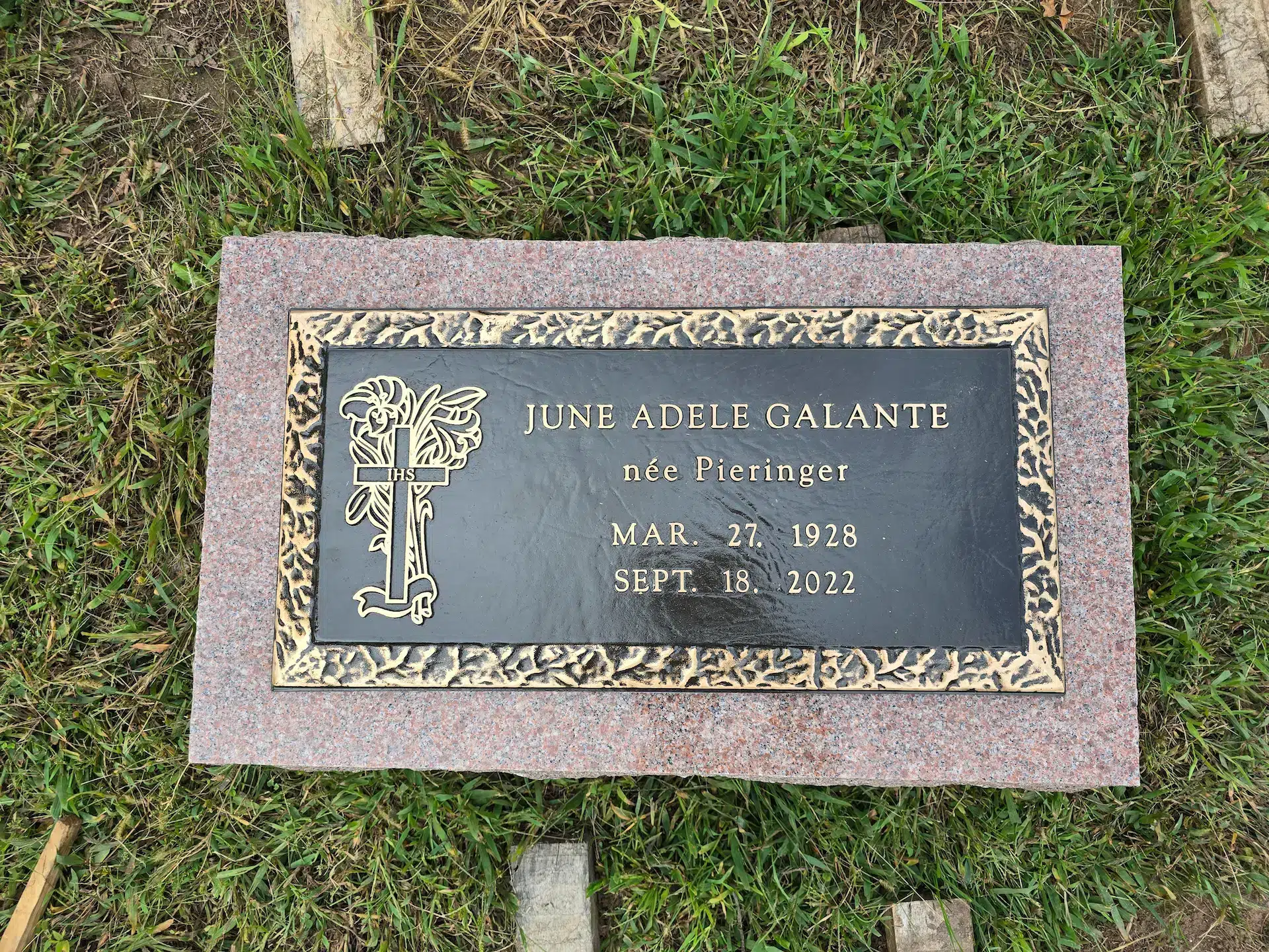 Bronze Burial Plaque hand-carved by Burial Plaque Shop in NJ — image 4